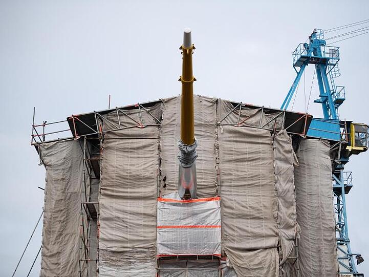 Ursprünglich waren 10 Millionen Euro für die Sanierung vorgesehen, inzwischen ist der Kostenansatz auf bis zu 135 Millionen Euro gestiegen.
