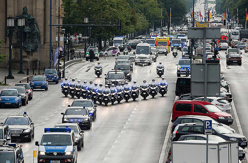 Die Queen ist in Berlin angekommen. Klicken Sie sich durch die Bilderstrecke!