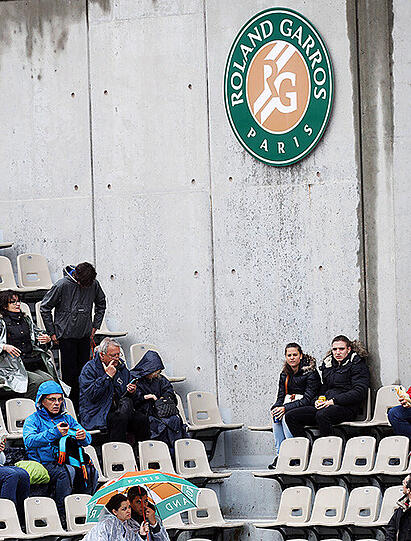 Wegen heftiger Regenfälle und schlechter Wetterprognosen haben die Organisatoren der French Open den neunten Turniertag bereits am Montagmittag komplett abgesagt. Es ist der erste "Washout" in Paris seit 16 Jahren. Die Bilder.