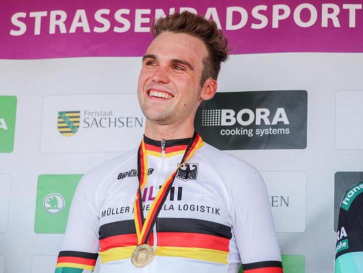 Fährt im Meistertrikot zum Tour-Debüt: Maximilian Schachmann.