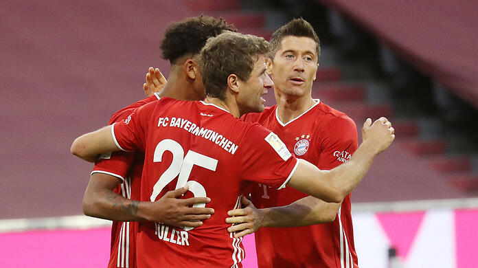 Wollen auch gegen Atlético Madrid wieder miteinander jubeln:  Thomas Müller und Robert Lewandowski (rechts) vom FC Bayern.