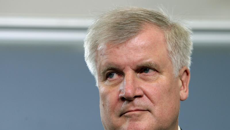 Auf einmal ganz zahm: Horst Seehofer. Auf einmal ganz zahm: Horst Seehofer.