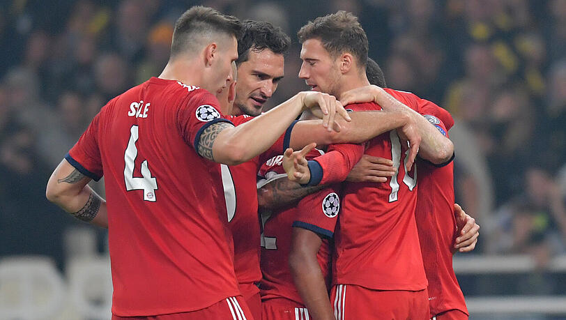 Die Bayern-Profis Niklas Süle, Mats Hummels und Leon Goretzka (von links) bejubeln den Treffer zum 2:0 durch Robert Lewandowski (verdeckt). Die Bayern-Profis Niklas Süle, Mats Hummels und Leon Goretzka (von links) bejubeln den Treffer zum 2:0 durch Robert Lewandowski (verdeckt).