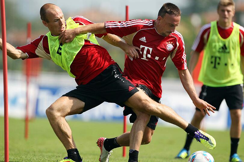 Bayern Training mit Spezial-Gast Uli Hoeneß: Die Bilder vom Gardasee