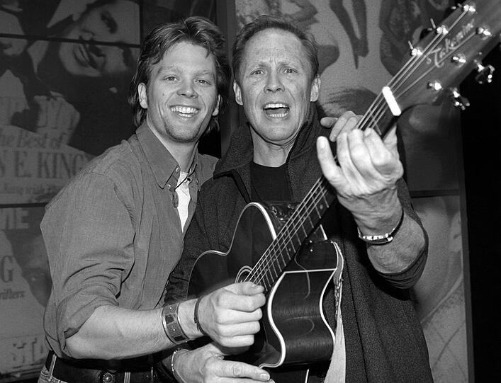 Musikalische Gene: Peter Kraus 1999 mit seinem Sohn Mike.