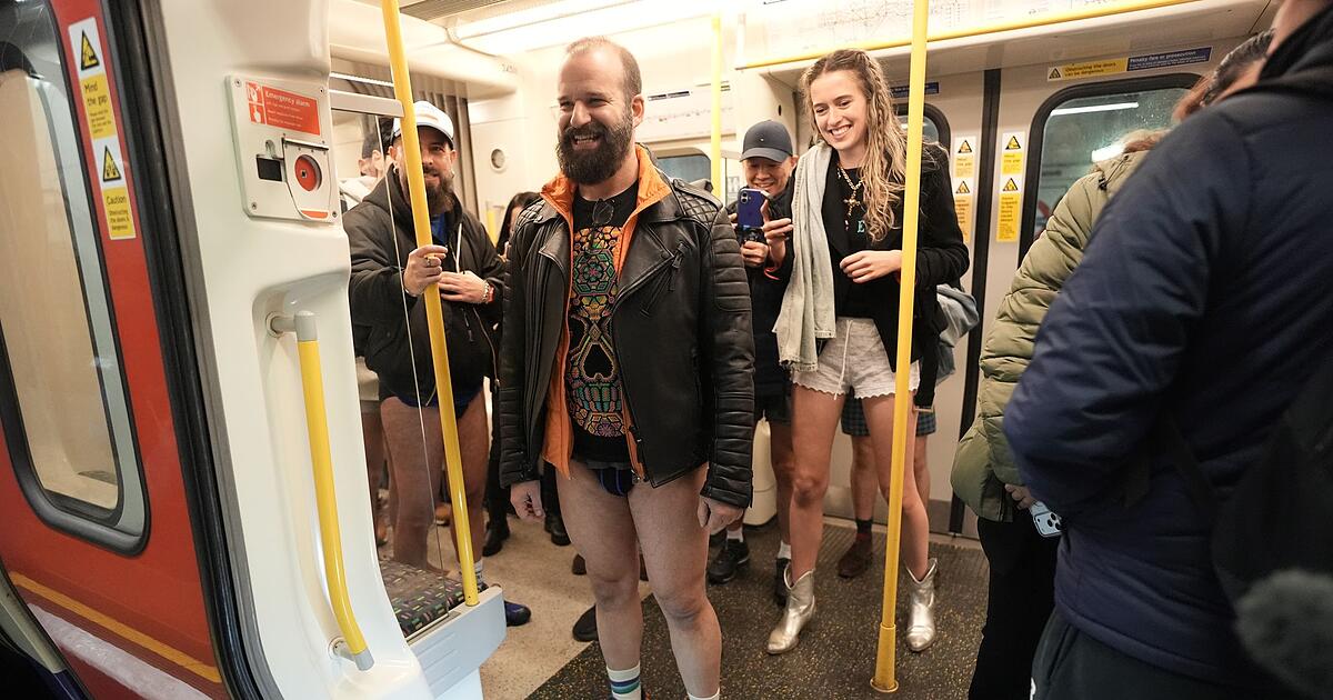 Als-w-re-es-ein-Versehen-Londoner-ohne-Hose-in-der-U-Bahn