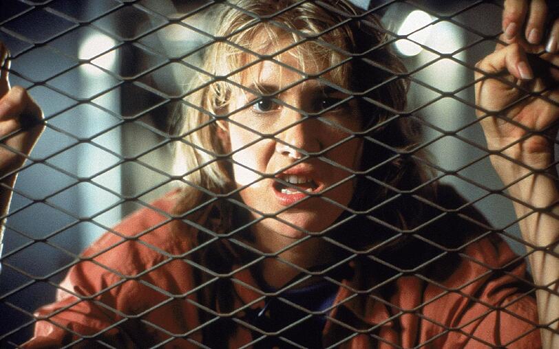 Kein Grund zur Panik? Leider doch! In "Jurassic Park" sind die Dinos los - zum Entsetzen von Dr. Sattler (Laura Dern). Kein Grund zur Panik? Leider doch! In "Jurassic Park" sind die Dinos los - zum Entsetzen von Dr. Sattler (Laura Dern).
