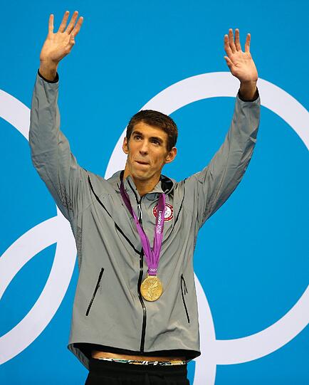 Und er wurde ein vorerst letztes Mal zum Star der Spiele: Michael Phelps krönte sich mit seiner 18. olympische Goldmedaille und seiner 22. insgesamt zum besten Olympioniken aller Zeiten.