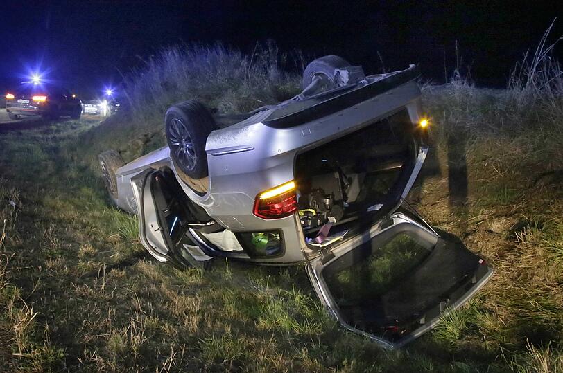 Den Fahrer erwartet ein Strafverfahren wegen Trunkenheit im Verkehr, sein Führerschein wurde vor Ort sichergestellt.