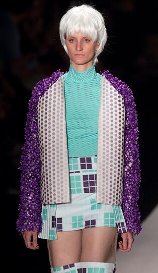 Gewagte Kleider und viel nackte Haut: Das ist die Fashion Week in Sao Paulo.