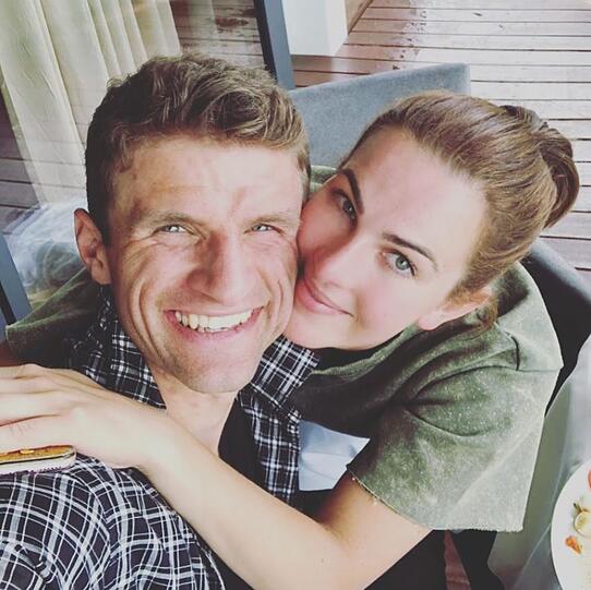 Lisa und Thomas Müller sind seit 2009 verheiratet.