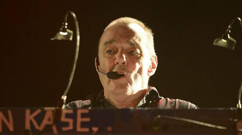 Dave Greenfield bei einem Auftritt der Stranglers in München