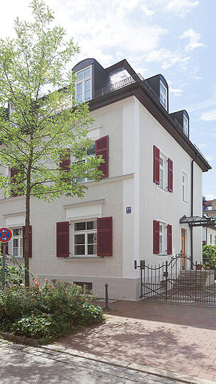 Fuetererstraße 9 in Neuhausen: Das Haus bekam den Preis für die "liebevoll detaillierte Ergänzung der Fassade".