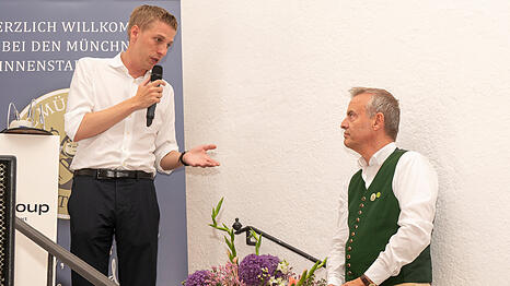 V.l.: Oberb&uuml;rgermeister Dominik Krause (Gr&uuml;ne) und Gregor Lemke, Vorsitzender der M&uuml;nchner Innenstadtwirte.
