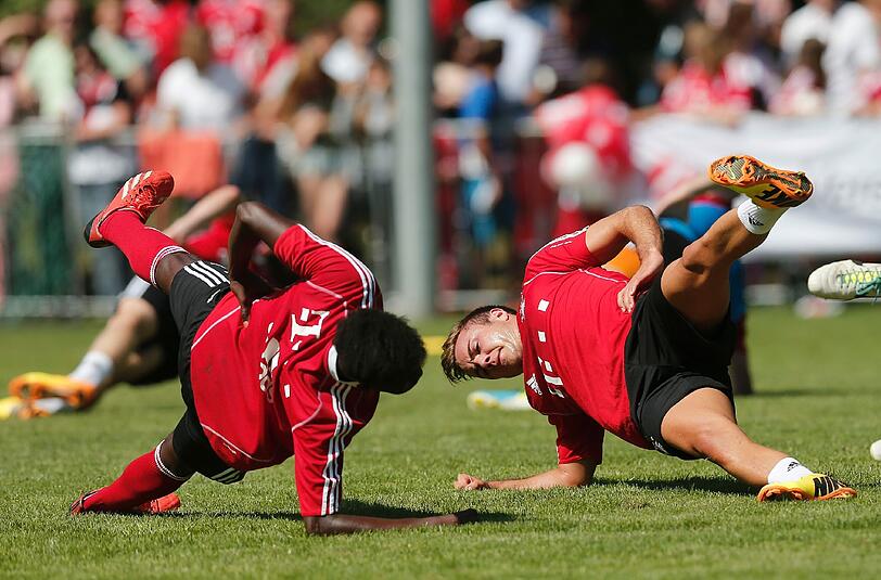 Die Bayern bereiten sich auf das Spiel gegen den 1. FC Nürnberg vor. Hier gibt's die Bilder vom Mittwochstraining.