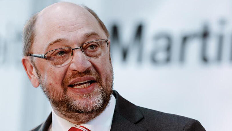 Medien hatten zuletzt berichtet, dass sich Martin Schulz in seiner Zeit als EU-Parlamentspräsident persönlich dafür einsetzte, dass sein Vertrauter Markus Engels in den Genuss vorteilhafter Vertragskonditionen kam.