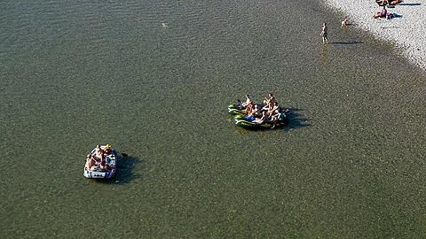 Derzeit wegen der starken Strömung verboten: Bootfahren auf der Isar. (Archivbild)