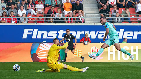 Nutzte einen Bock von Halle-Verteidiger Hug eiskalt zur 1:0-Führung: Morris Schröter.