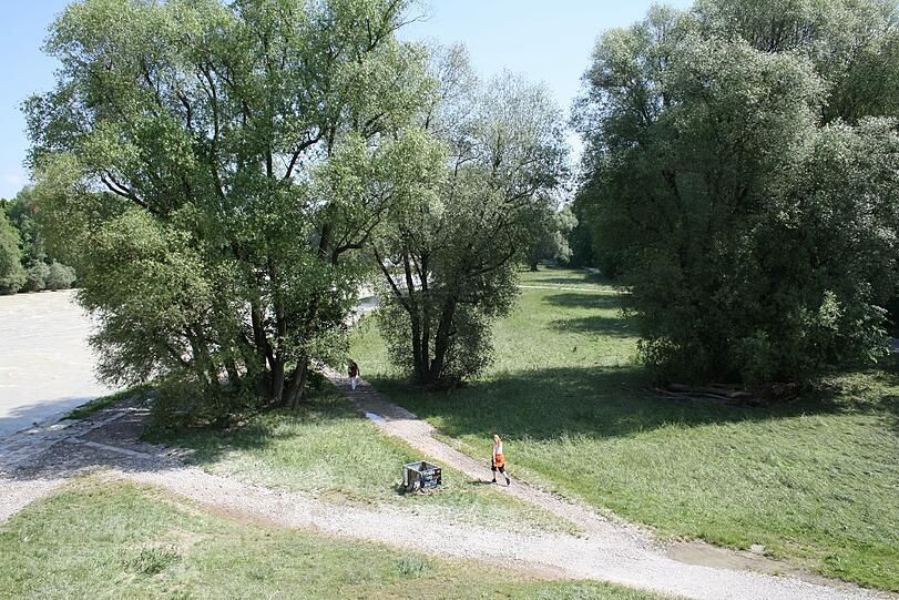 Der Metallkasten ist wieder trocken. Wer hier jetzt joggt, muss damit rechnen, dass seine Schuhe hinterher in die Waschmaschine müssen.