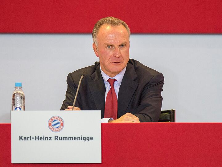 Bilder von der Jahreshauptversammlung des FC Bayern...
