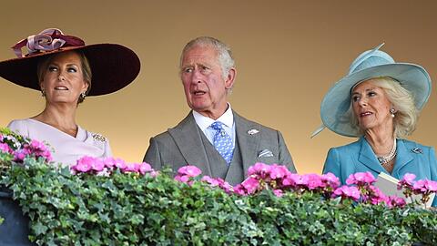 Sophie von Wessex (l.), Prinz Charles und Herzogin Camilla am ersten Tag des Royal Ascot.