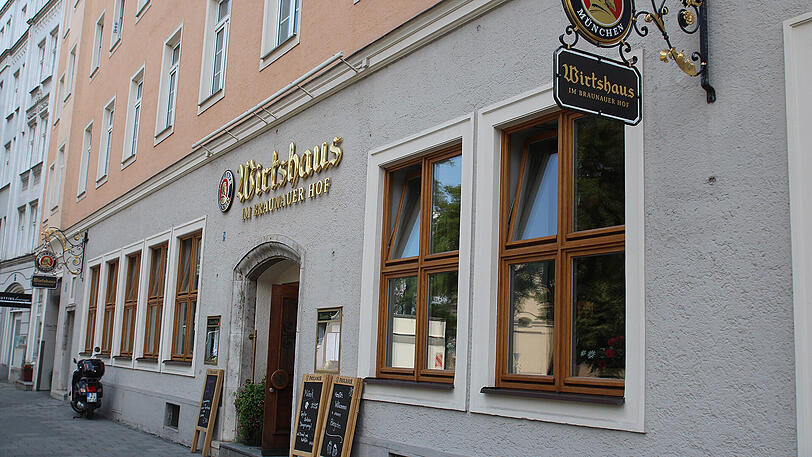 Braunauer Hof: 4,20 Euro. Bier: Paulaner.
