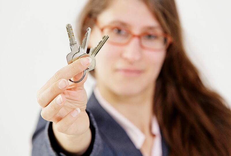 &bdquo;Aha, ein Hai&ldquo; - wer Immobilienkaufmann bzw. Immobilienkauffrau wird, braucht ein dickes Fell.