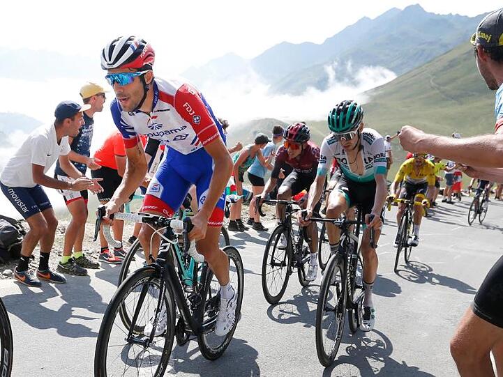 Emanuel Buchmann (r) auf dem Weg zum Tourmalet.