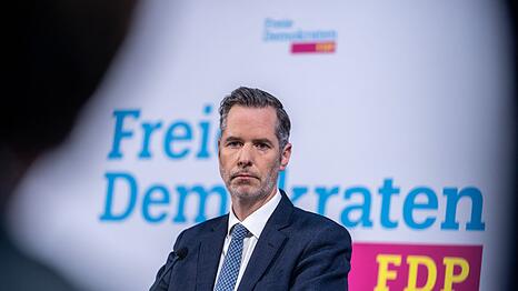 Der FDP-Bundesvorsitzende Christian D&uuml;rr will Parteichef bleiben. (Archivbild)