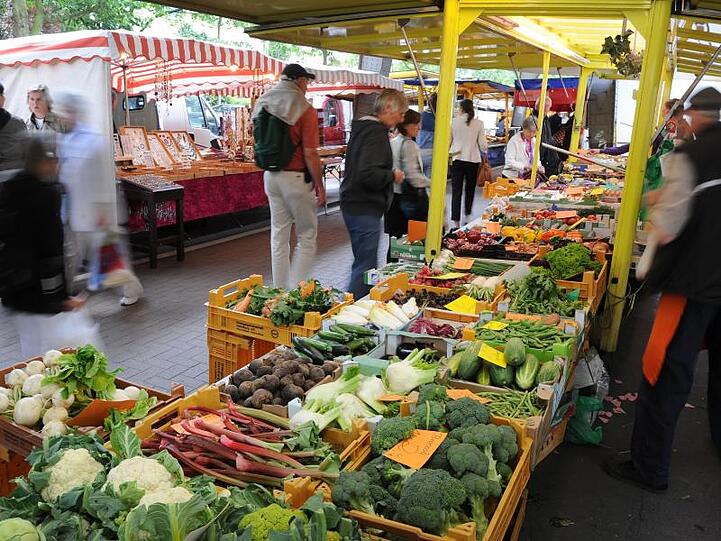 Hamburger Isemarkt: Frische, hochwertige Waren für die Anwohner der beliebten - und teuren - Wohngegend rund um den Isebekkanal.