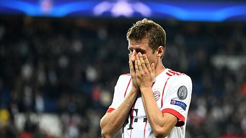 Am 27. September 2017 führt Paris St.-Germain beim 3:0 den FC Bayern um Thomas Müller im Prinzenpark vor.