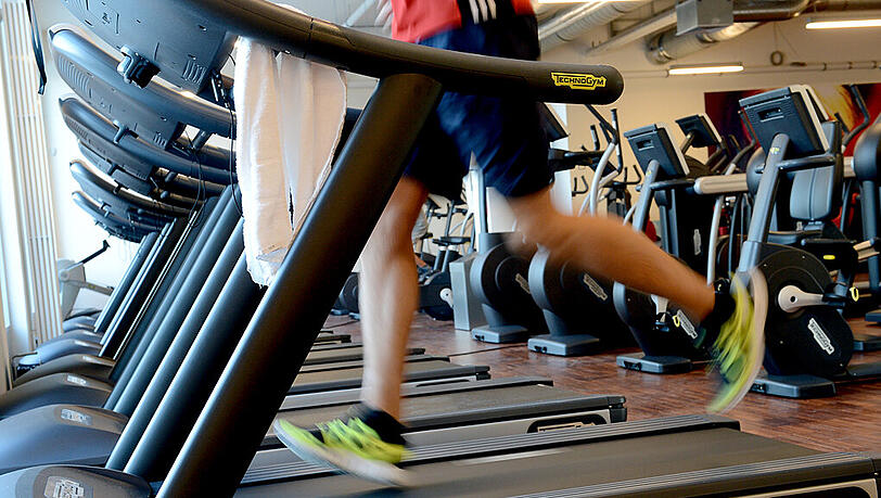 Laufen im Fitness-Studio: Ein Umzug rechtfertigt nicht eine vorzeitige Kündigung des Vertrags. Laufen im Fitness-Studio: Ein Umzug rechtfertigt nicht eine vorzeitige Kündigung des Vertrags.
