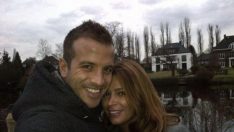 Rafael van der Vaart postet ein Bild mit Sabia Boulahrouz Rafael van der Vaart postet ein Bild mit Sabia Boulahrouz