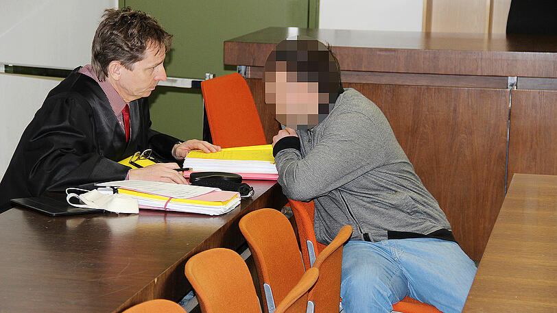 Im Gespräch mit Anwalt Harald Baumgärtl: Der Angeklagte.