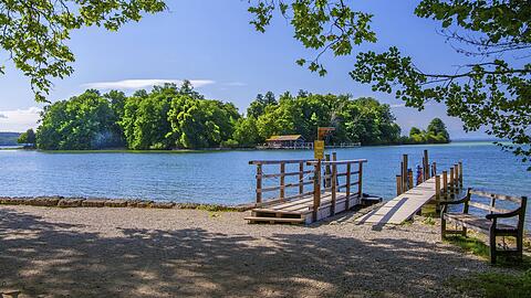 Ein Steg in Feldfafing am Starnberger See. (Symbolbild)