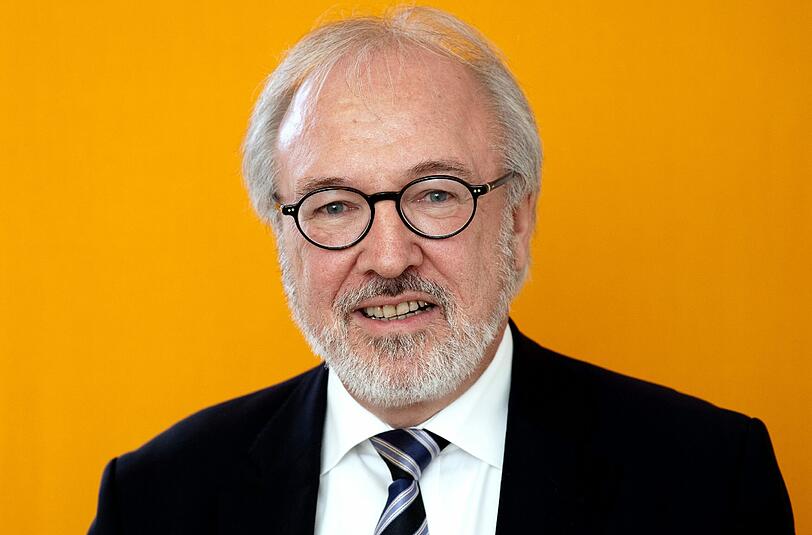 Platz 10: Arzt Rudolf Henke (CDU), 409.500 bis 861.000 €.