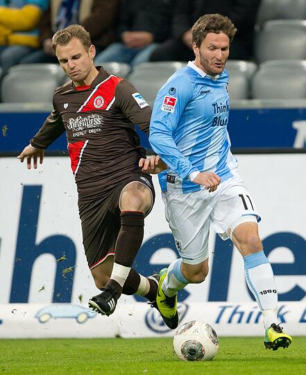 BENNY LAUTH: NOTE 5.
Kaum Spielszenen, dann bei Starks Chance unfreiwilliger Torverhinderer.