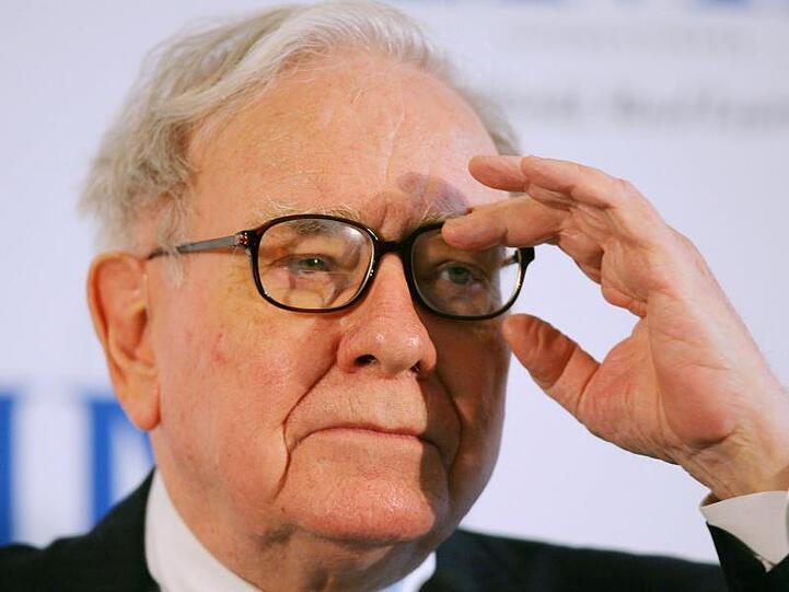 US-Investor Warren Buffet kauft mitten in der Corona-Krise kräftig ein.