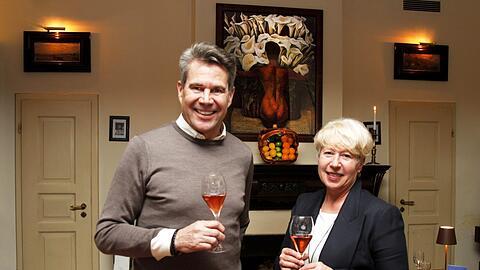 Sie laden zur Ess-Klasse ins Gandl: Gastgeber Alexander Lutz (Besitzer) und Corinna Hermann (Betriebsleiterin).