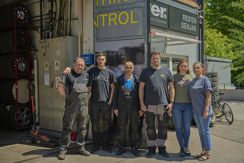 Das Team des Reifenh&auml;ndlers Senjak - ein mittelst&auml;ndischer Familienbetrieb.