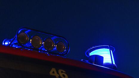 Die Feuerwehr r&uuml;ckte zu dem Brandort aus. (Symbolbild)