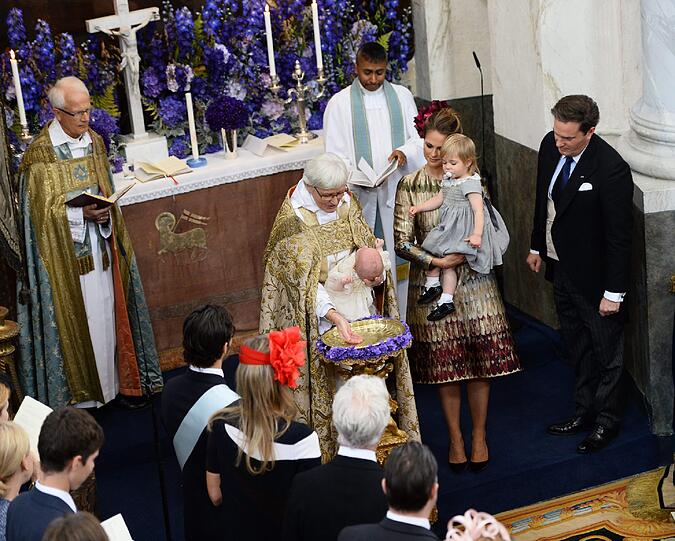 Am Sonntag wurde der kleine Schweden-Prinz Nicolas getauft