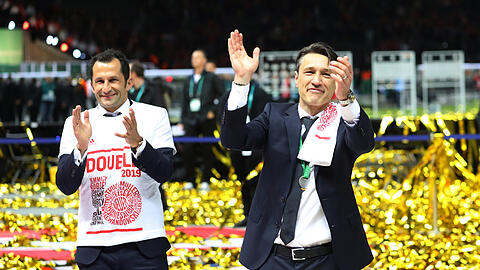 Jubel nach dem Double im Berliner Olympiastadion: Bayern-Sportdirektor Hasan Salihamidzic (l.) und Trainer Niko Kovac.