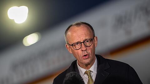 In einer Stellungnahme kurz vor seinem Abflug gab er eine chinesische Weisheit als Motto seiner Reise aus.