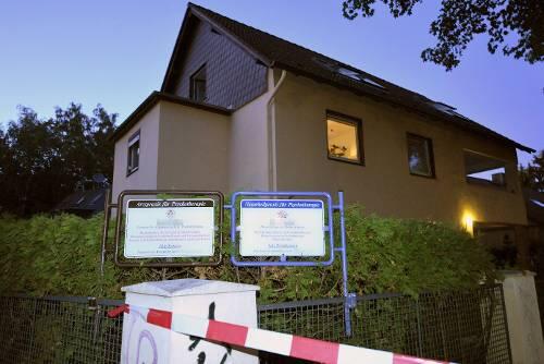 In dieser Praxis fand die mysteriöse Drogensitzung statt.