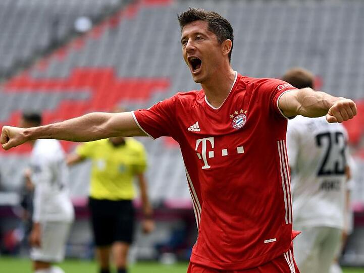 Münchens Robert Lewandowski jubelt nach einem Treffer. Foto: Sven Hoppe/dpa-Pool/dpa/Archivbild