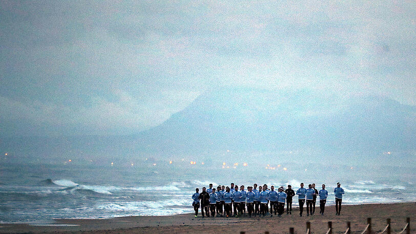 ...zum Strandlauf im Trainingslager in Oliva Nova.