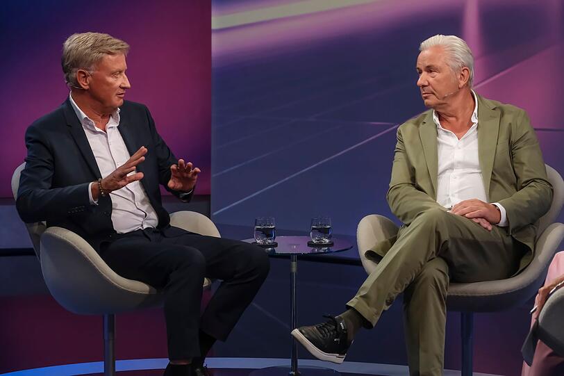 Die ehemaligen Bürgermeister von Hamburg und Berlin, Ole von Beust (links) und Klaus Wowereit diskutierten bei "Maischberger" über das Erstarken der AfD. Die ehemaligen Bürgermeister von Hamburg und Berlin, Ole von Beust (links) und Klaus Wowereit diskutierten bei "Maischberger" über das Erstarken der AfD.