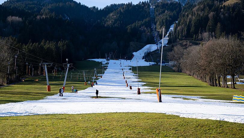 Für nächste Woche ist etwas Schnee vorhergesagt und sobald es die Temperaturen zulassen, soll den Angaben zufolge nochmals zusätzlich beschneit werden. (Archivbild)