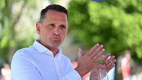 Nürnbergs Sportvorstand Joti Chatzialexiou hofft auf eine Steigerung.
